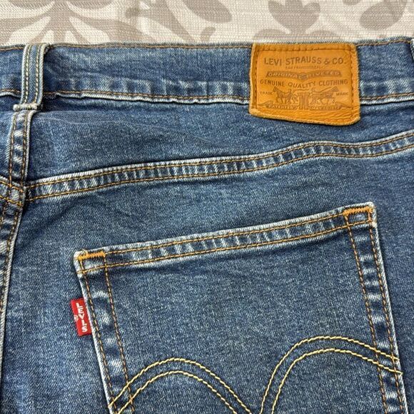 Women’s Levi’s jeans skirt sz 16W - Picture 5 of 5
